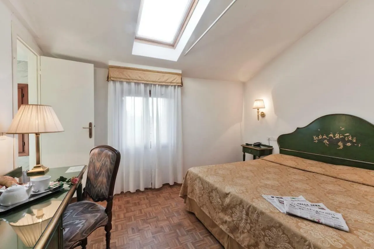 Palazzo Cendon Piano Antico Hotel Velence 3*,