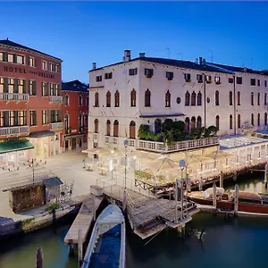 Nh Santa Lucia Otel Venedik