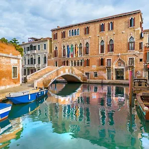 Palazzo Marcello Al Sole Szálloda