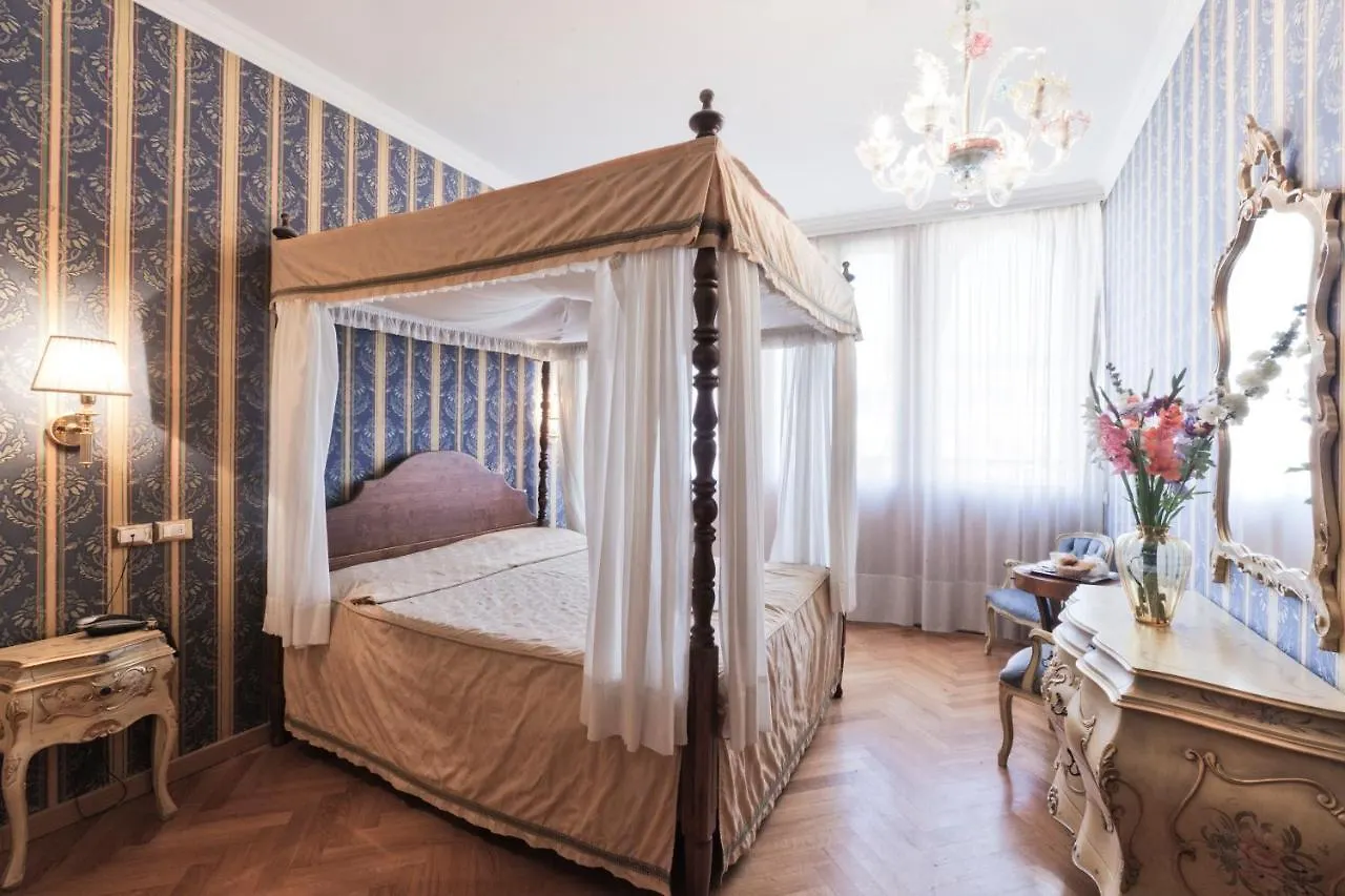 Palazzo Cendon Piano Antico Otel Venedik