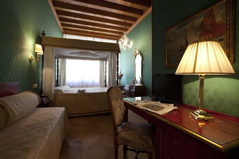 Palazzo Cendon Piano Antico Otel Venedik